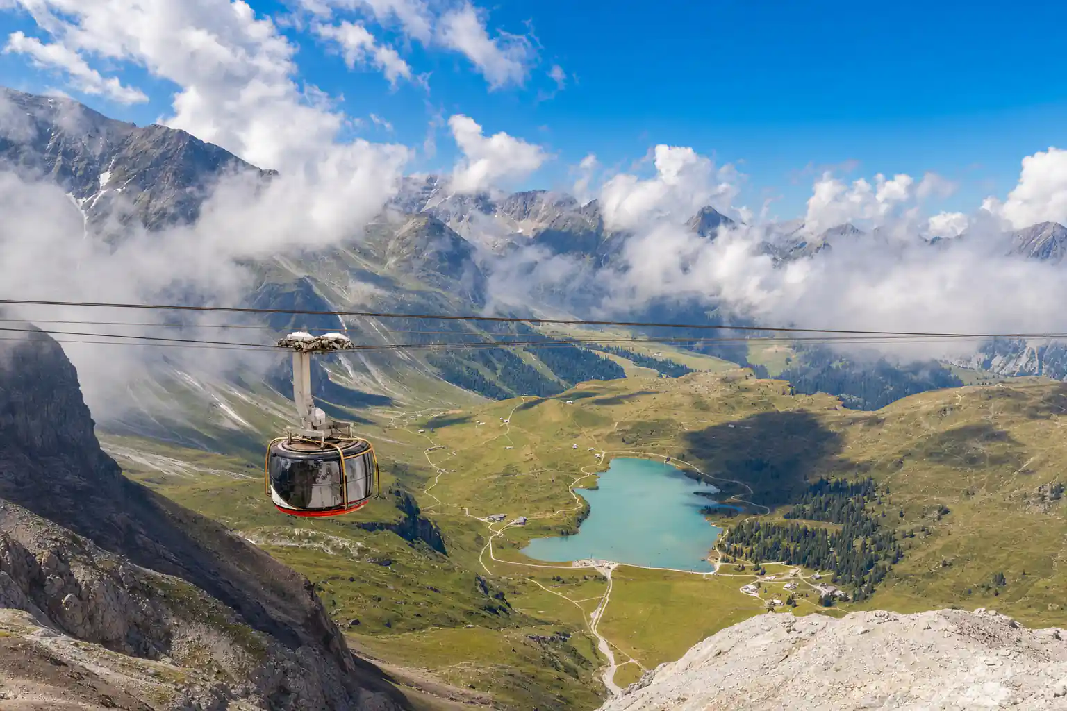 Mount Titlis with Ice Flyer & Lucerne Day Tour